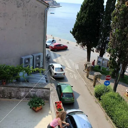 The Sisters Central * Porec