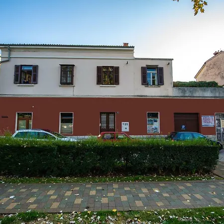 The Sisters Central Porec